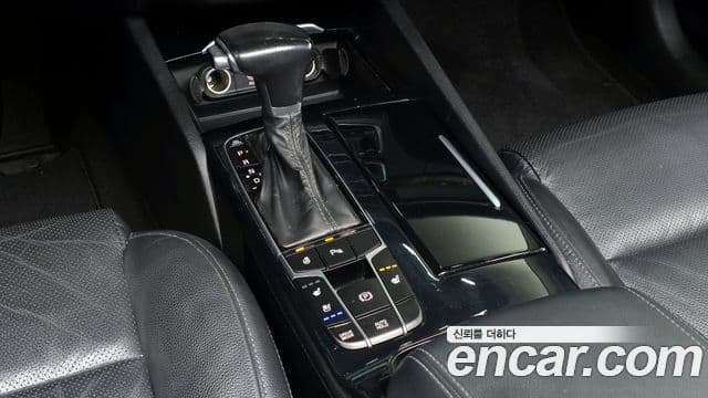 Kia All New K7 3.0 LPI Luxury (арендный автомобиль), 2017 9