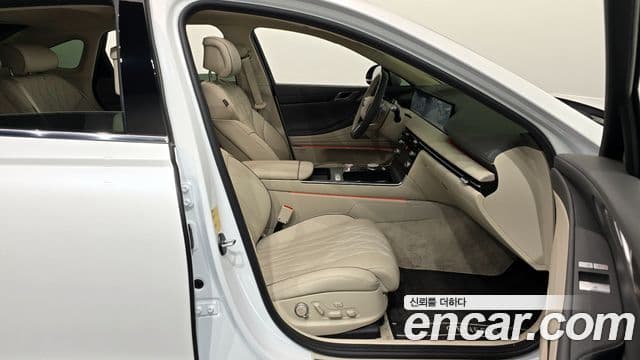 Genesis G80 (RG3) бензин 2.5 турбо 2WD, 2025 11