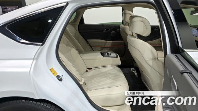 Genesis G80 (RG3) бензин 2.5 турбо 2WD, 2025 12