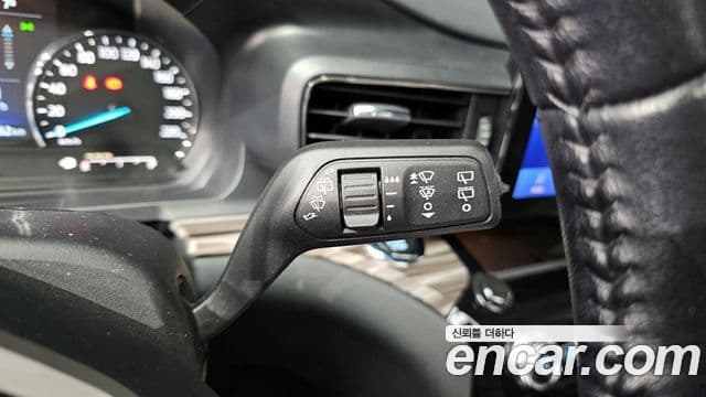 Ford Explorer 6세대, 2021 16