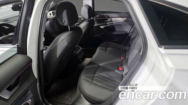 Audi A6 (C8), 2020 11