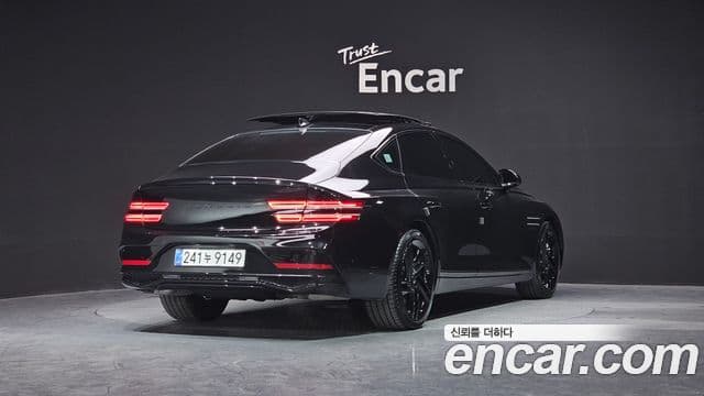 Genesis G80 (RG3) чёрный, 2026 9