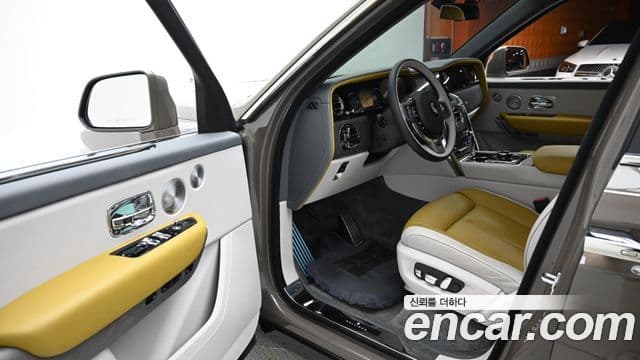 Rolls-Royce Cullinan, 2025 11