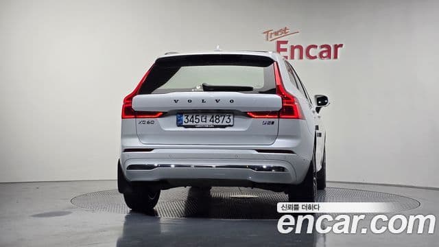 Volvo XC60 2세대 B5 Ultra Bright, 2025 4