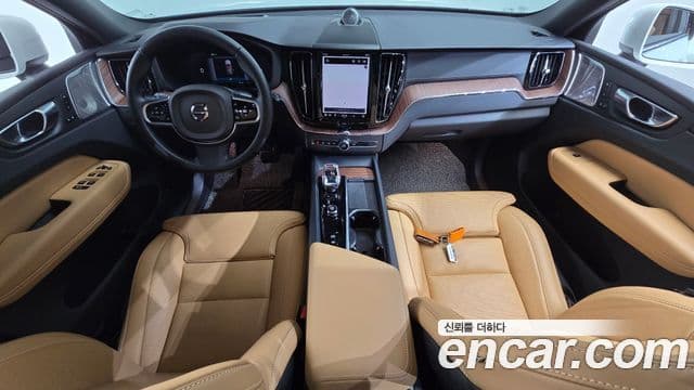 Volvo XC60 2세대 B5 Ultra Bright, 2025 7
