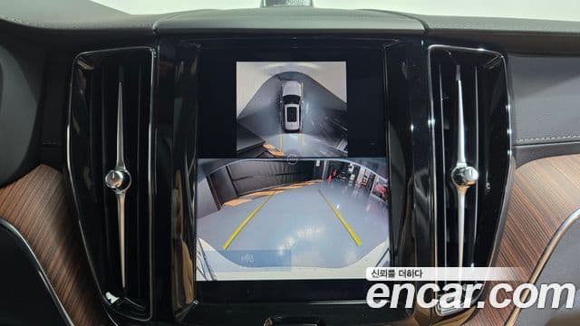 Volvo XC60 2세대 B5 Ultra Bright, 2025 15