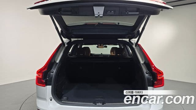 Volvo XC60 2세대 B5 Ultra Bright, 2025 20
