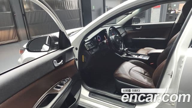 Kia K5 2세대 Noblesse, 2016 10