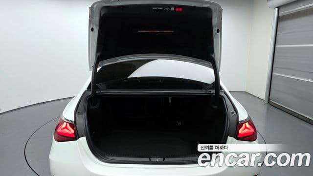 Mercedes-Benz E-класс W214 AMG Line, 2026 20