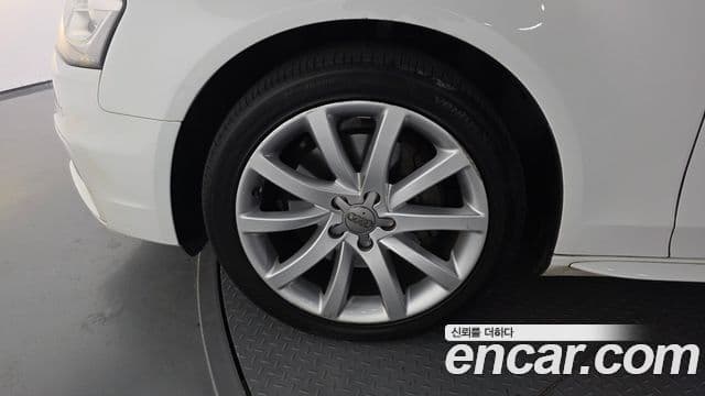 Audi New A4 B8, 2015 7