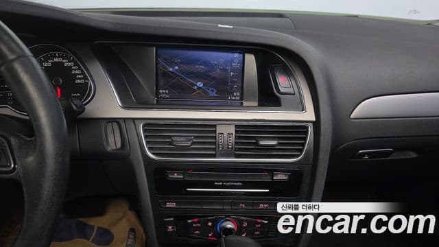 Audi New A4 B8, 2015 13