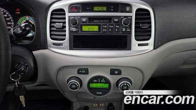 Hyundai 베르나(новый кузов / новое поколение), 2007 17