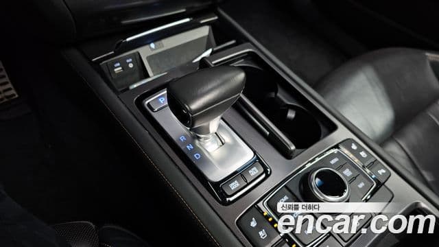 Genesis G80 Sport, 2017 9