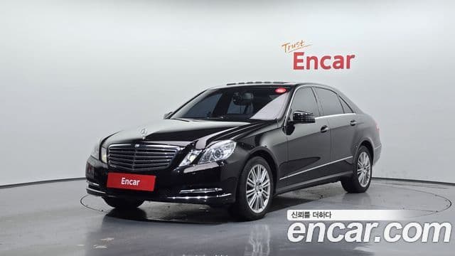 Mercedes-Benz E-класс W212 E300 Elegance, 2011 1