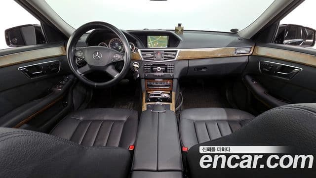 Mercedes-Benz E-класс W212 E300 Elegance, 2011 7