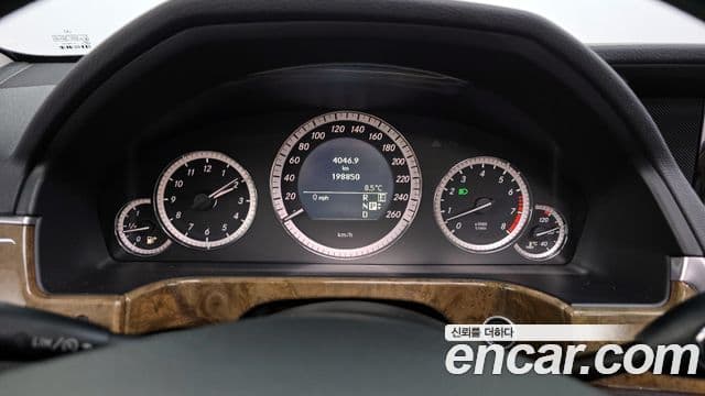 Mercedes-Benz E-класс W212 E300 Elegance, 2011 8