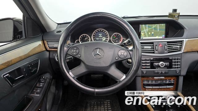 Mercedes-Benz E-класс W212 E300 Elegance, 2011 13