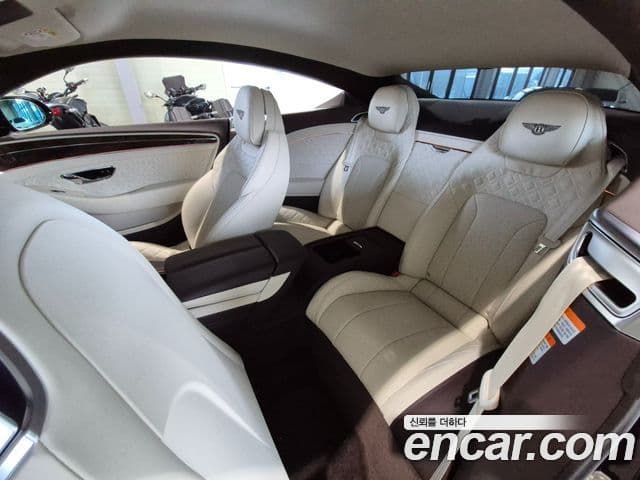 Bentley Continental GT 3세대 4.0 GT, 2022 7