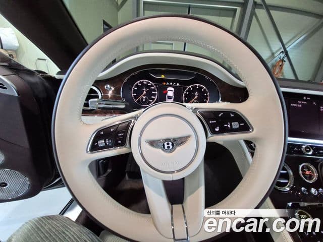 Bentley Continental GT 3세대 4.0 GT, 2022 10