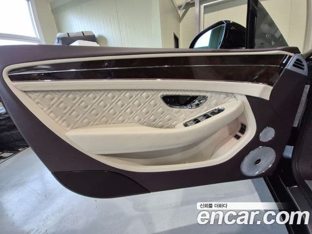 Bentley Continental GT 3세대 4.0 GT, 2022 12