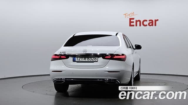 Mercedes-Benz E-класс W213 Exclusive, 2022 4