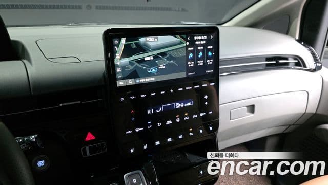 Hyundai Staria Inspiration, 2023 15