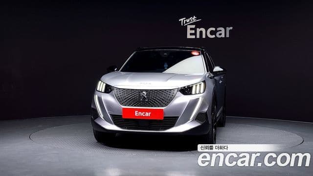 Peugeot e-2008 2세대 EV GT, 2023 3