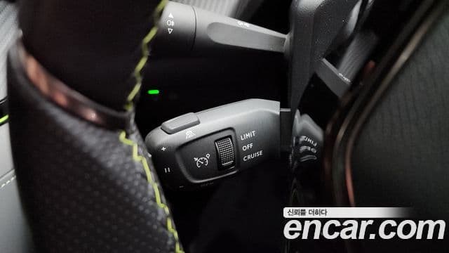 Peugeot e-2008 2세대 EV GT, 2023 19