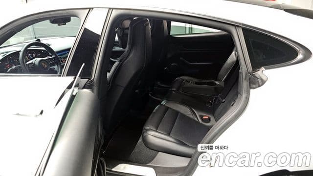 Porsche 타이칸 4S, 2021 11