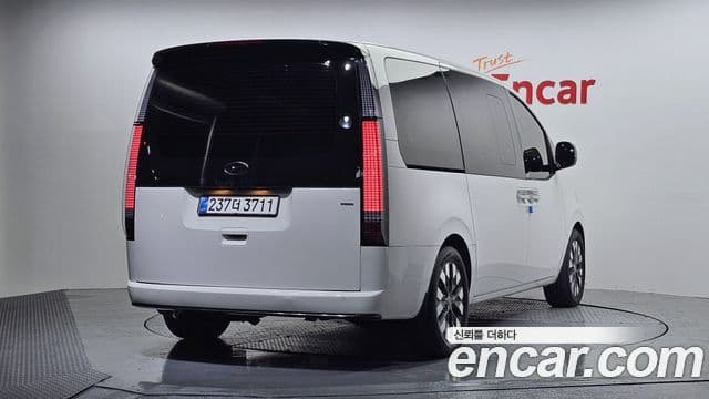 Hyundai Staria Inspiration, 2022 2