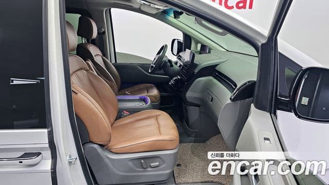 Hyundai Staria Inspiration, 2022 11