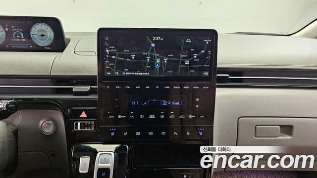 Hyundai Staria Inspiration, 2022 14