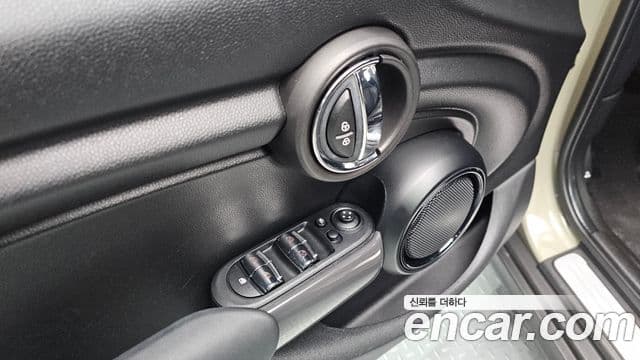 Mini Cooper 3세대, 2019 12