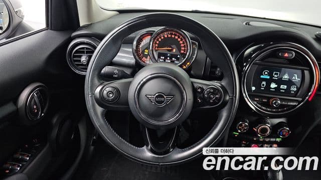 Mini Cooper 3세대, 2019 14