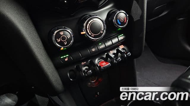 Mini Cooper 3세대, 2019 17