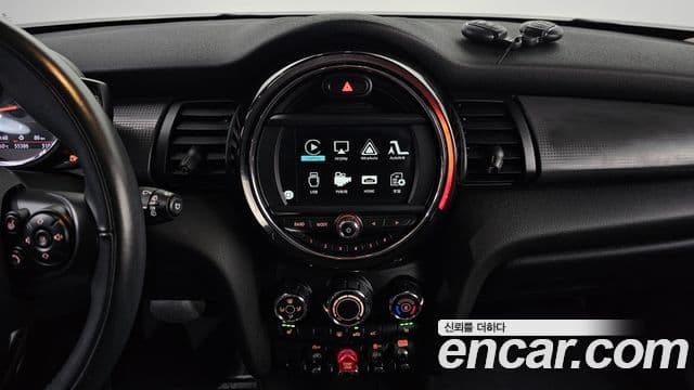 Mini Cooper 3세대, 2019 20