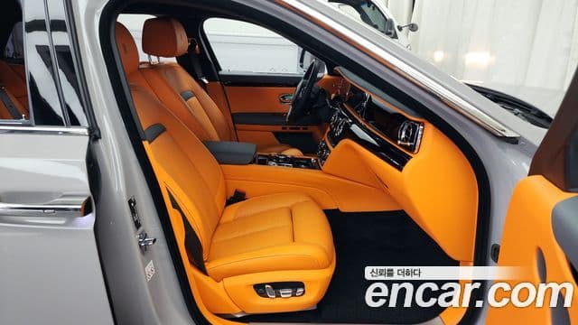 Rolls-Royce 고스트 2세대 6.7 EWB V12, 2022 11