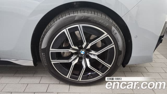 BMW 7시리즈 (G70) 740i sDrive M Sport, 2023 все фото