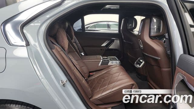 BMW 7시리즈 (G70) 740i sDrive M Sport, 2023 12