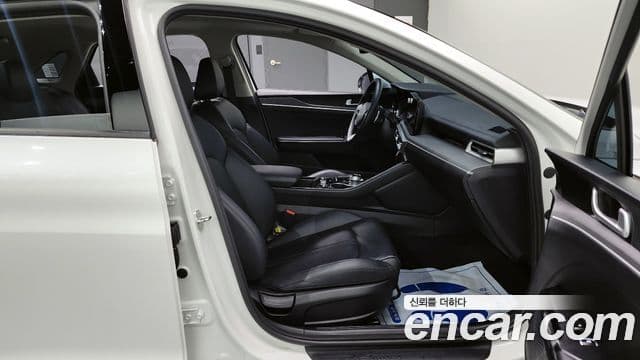 Kia K5 3세대 Trendy, 2023 12