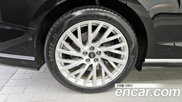 Audi A8 (D5) 55 TFSI Quattro LWB, 2021 все фото