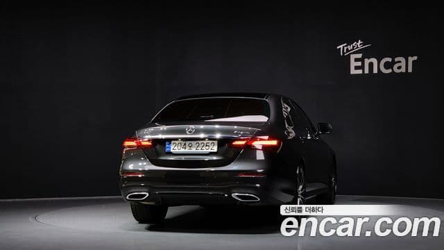 Mercedes-Benz E-класс W213 AMG Line, 2023 4