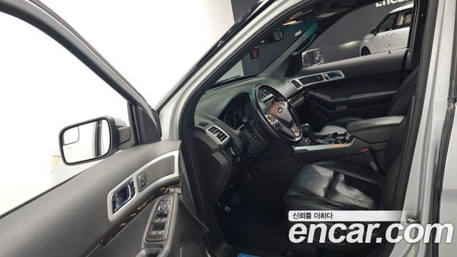 Ford Explorer 5세대, 2015 10