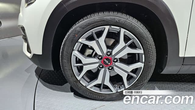 Kia Seltos Signature, 2023 все фото