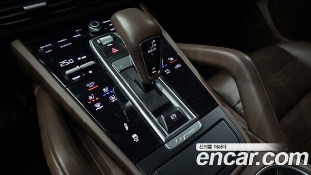 Porsche Cayenne (PO536) 3.0 купе, 2020 9