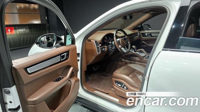 Porsche Cayenne (PO536) 3.0 купе, 2020 11