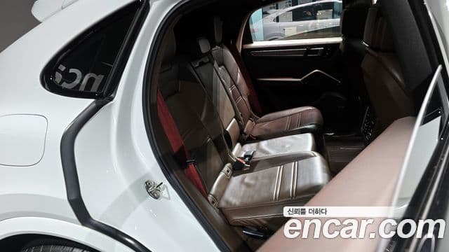 Porsche Cayenne (PO536) 3.0 купе, 2020 12