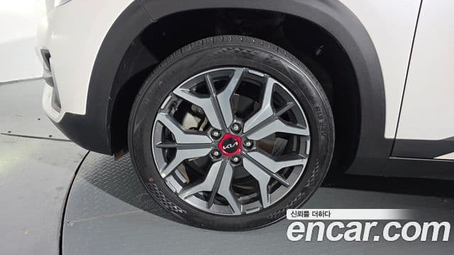 Kia Seltos Signature, 2022 все фото