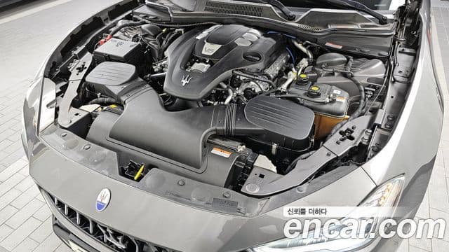 Maserati 기블리 3세대, 2019 12