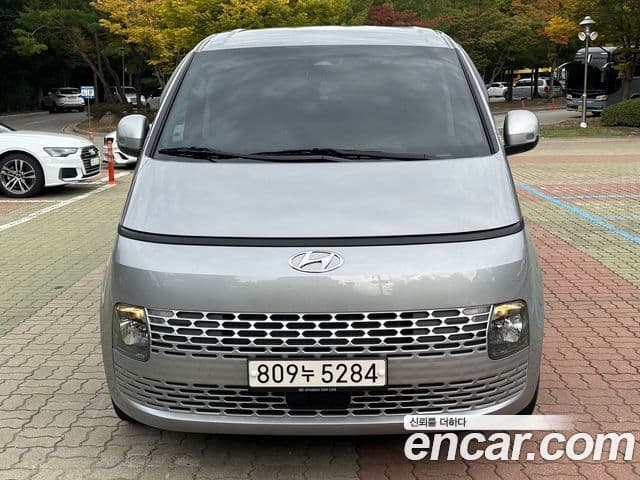 Hyundai Staria Modern, 2023 2